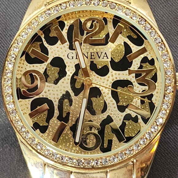 Geneva Gold Plated Link Cheetah Face Crystals Japan Mvmt Stainless Back Watch - Picture 16 of 16